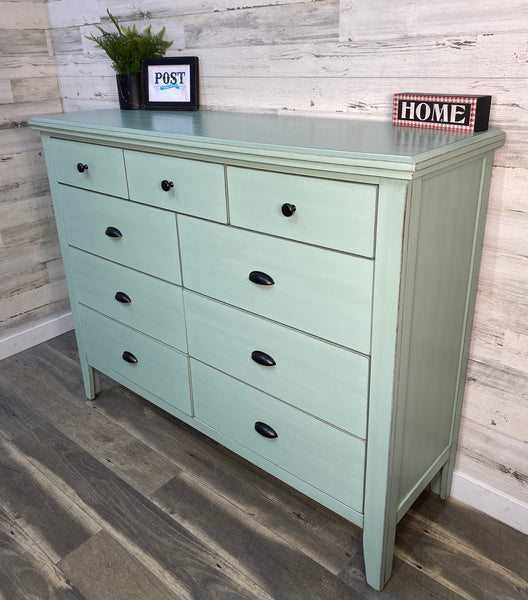 Large 9 Drawer Dresser