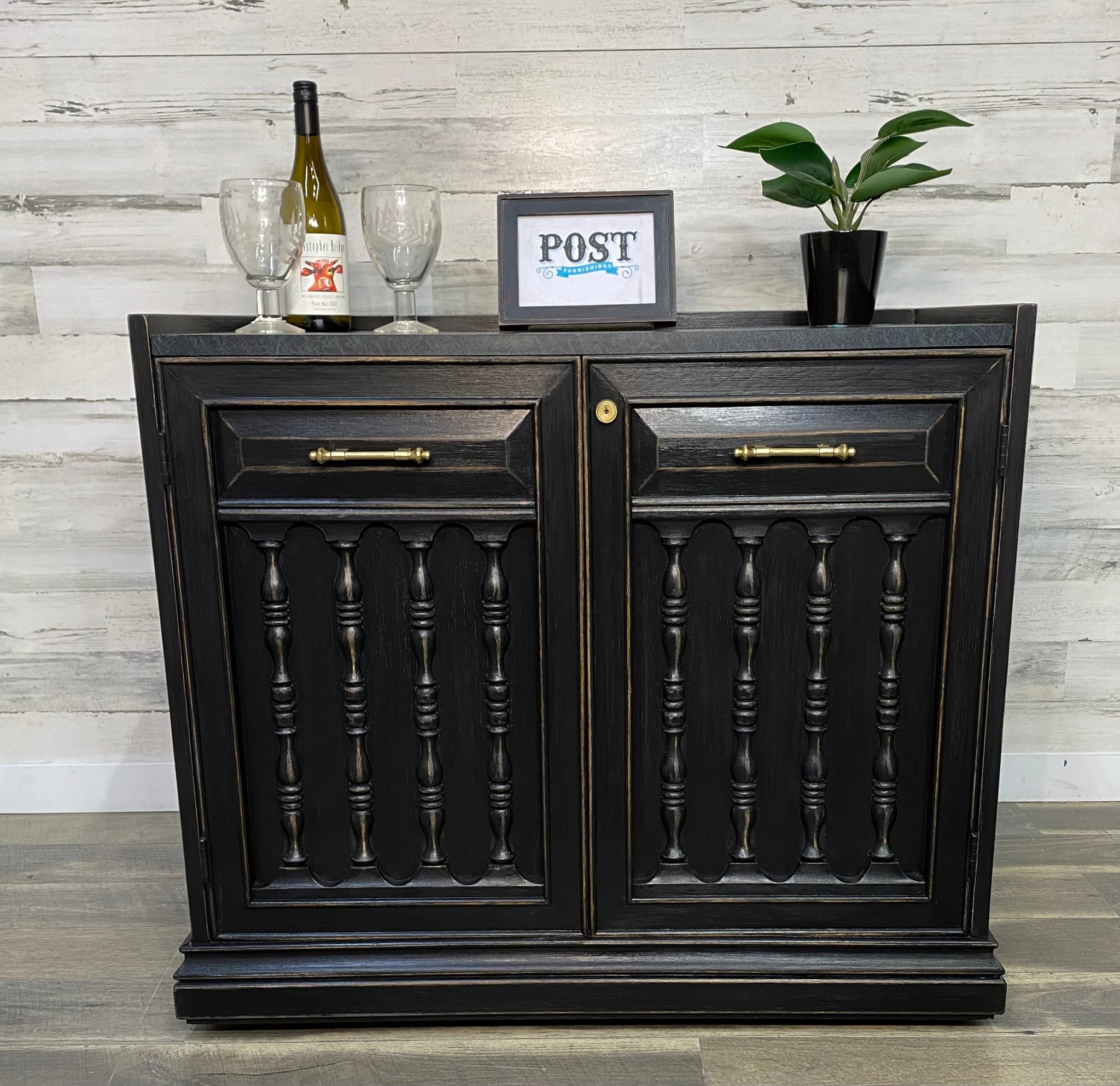 Black Buffet Bar Server