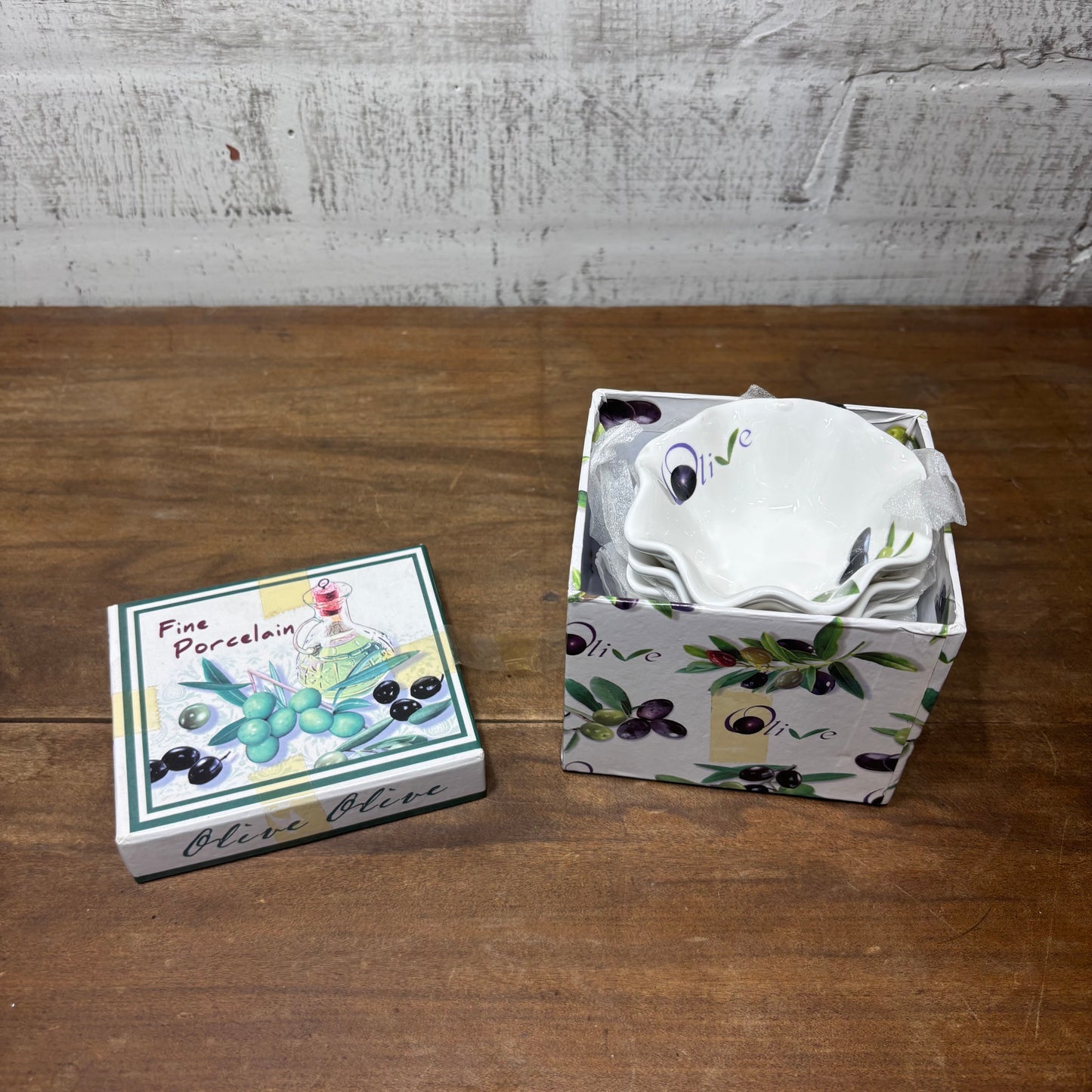 “Olive Olive” Fine Porcelain Appetizer/ Condiment Dishes Set