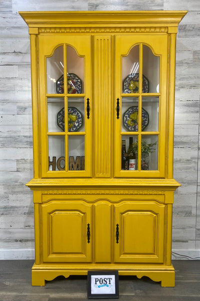 Beautiful Yellow China Hutch