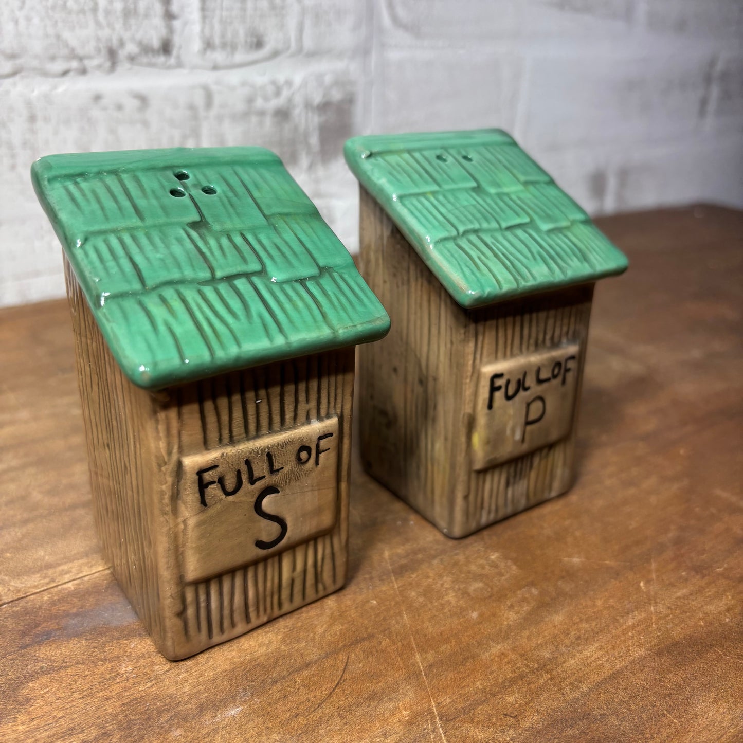 Outhouse Salt & Pepper Shakers Set