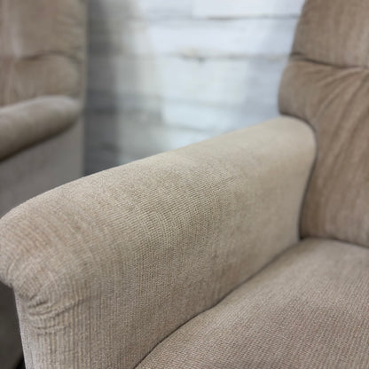 Set Of 2 LaZboy Recliner Chairs