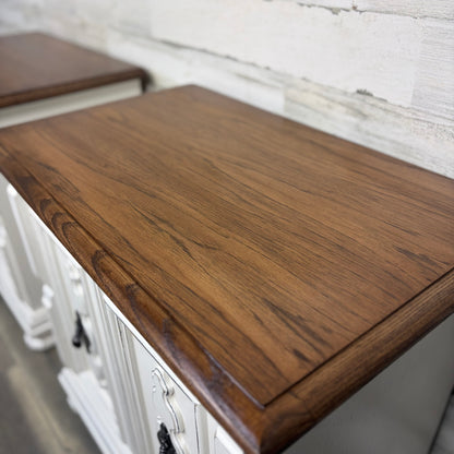 Set Of 2 White Farmhouse Nightstands