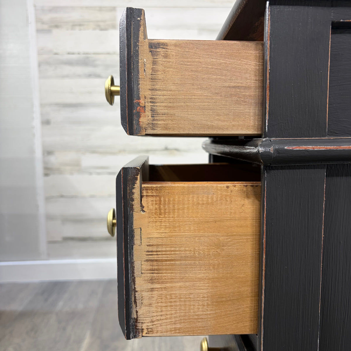 Matching Set Of 2 Black Nightstands