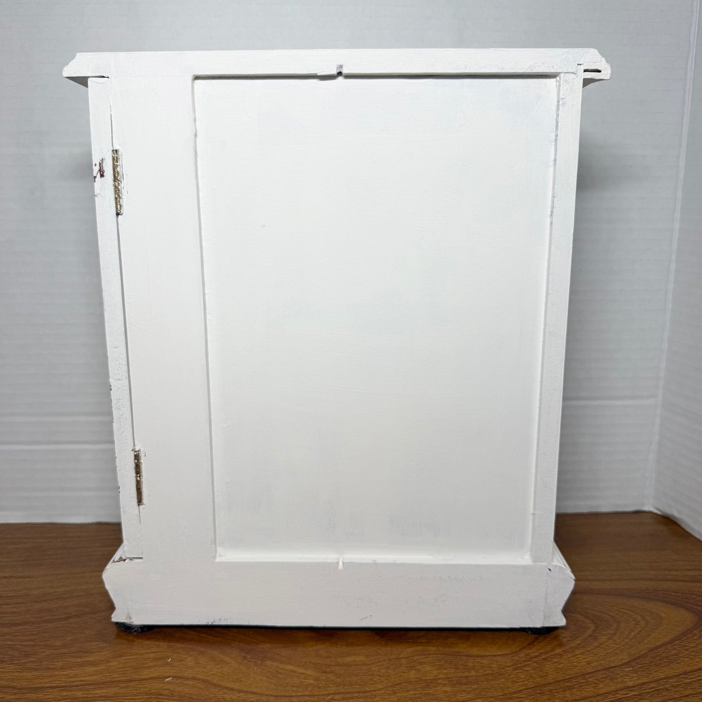 White Wooden Jewelry Box W/ Hearts