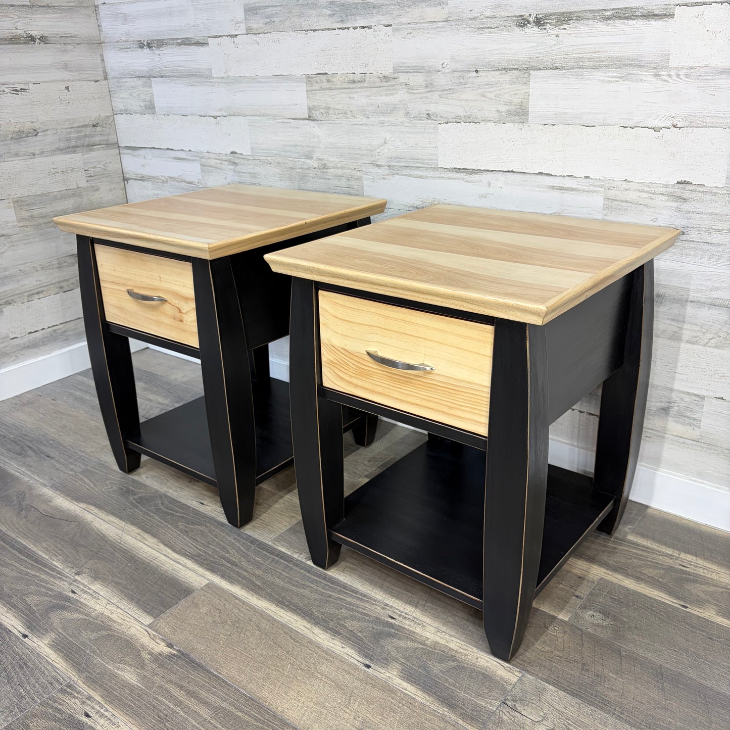 Set Of 2 Black End Tables / Nightstands