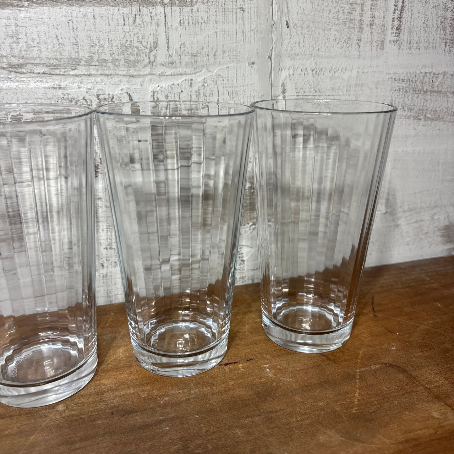 Set of 4 Clear Ribbed Drinking Glasses