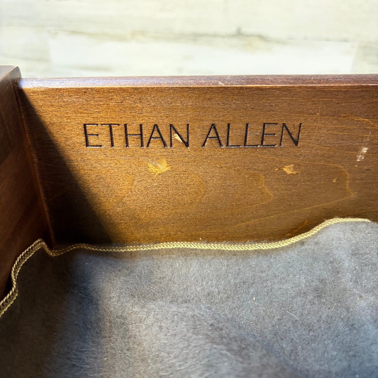 Ethan Allen Hutch Old World TreasuresStep