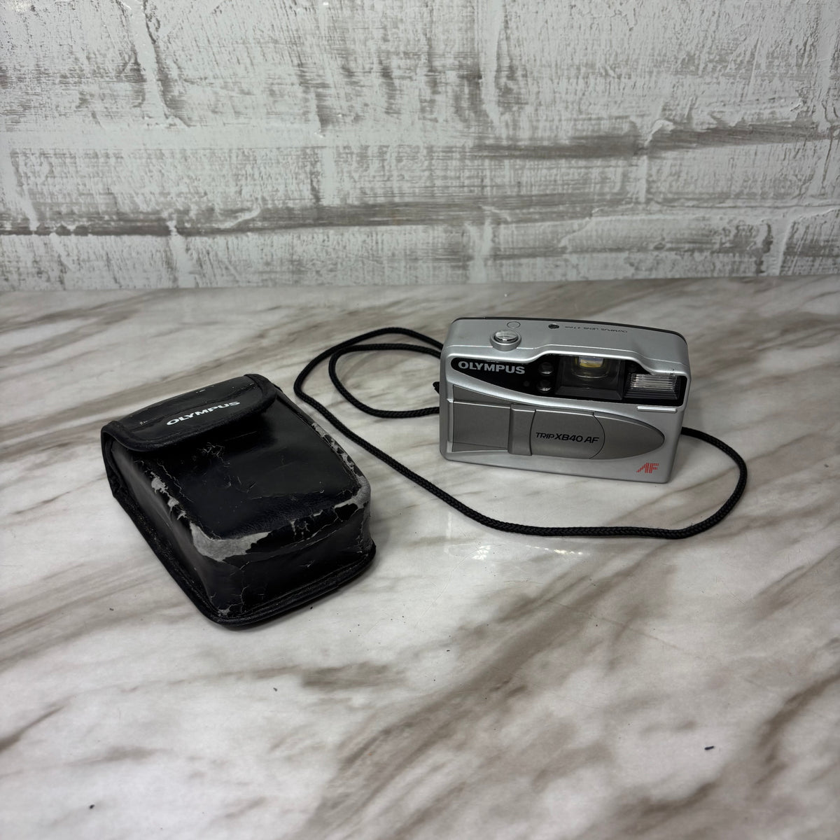 Vintage Olympus Trip XB40 AF 35mm Film Camera with Case Untested