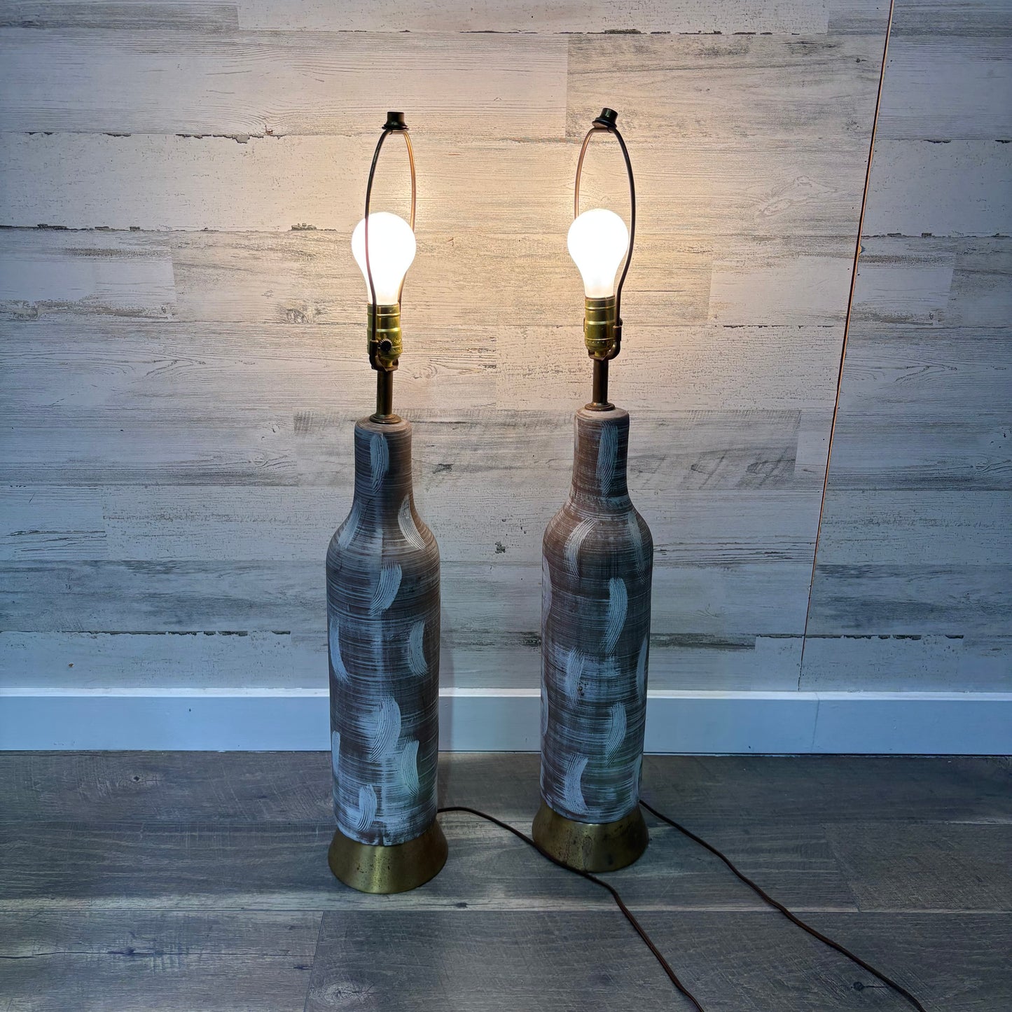 Vintage Design Technics Influenced Bottle Style Textured Lamp Set