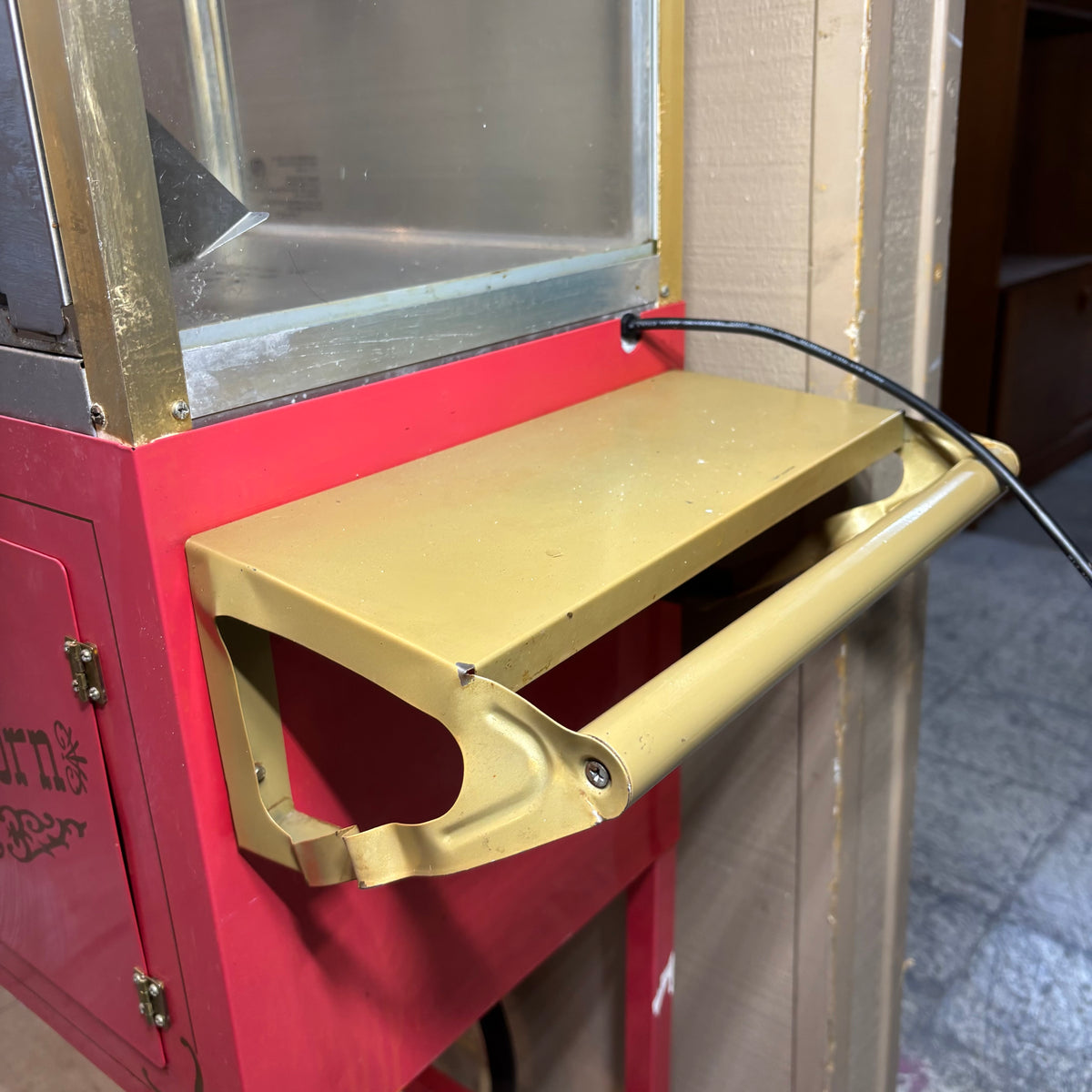 Old Fashioned Movie Time Popcorn Cart and Machine