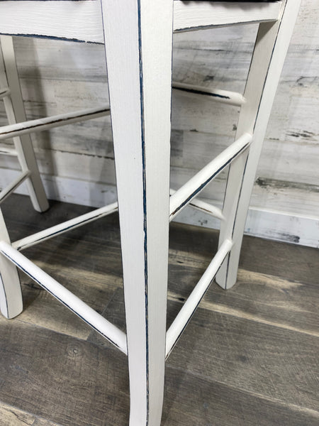 Set Of 3 White Barstools