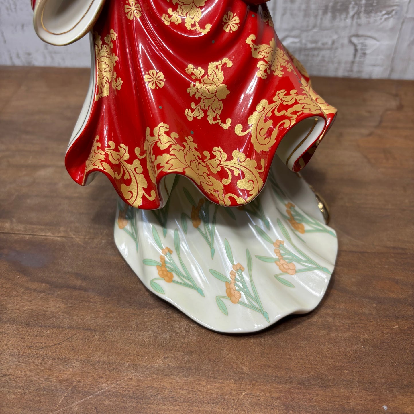 Danbury Mint Lena Liu Jade Empress Porcelain Figurine