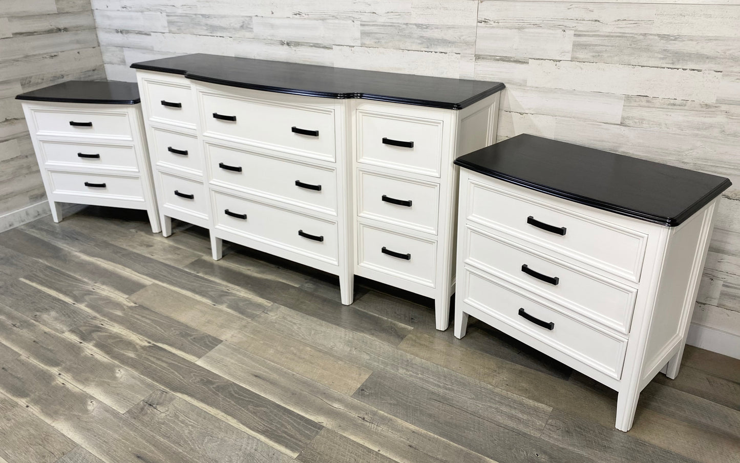 White 3pc Dresser & Nightstand Set