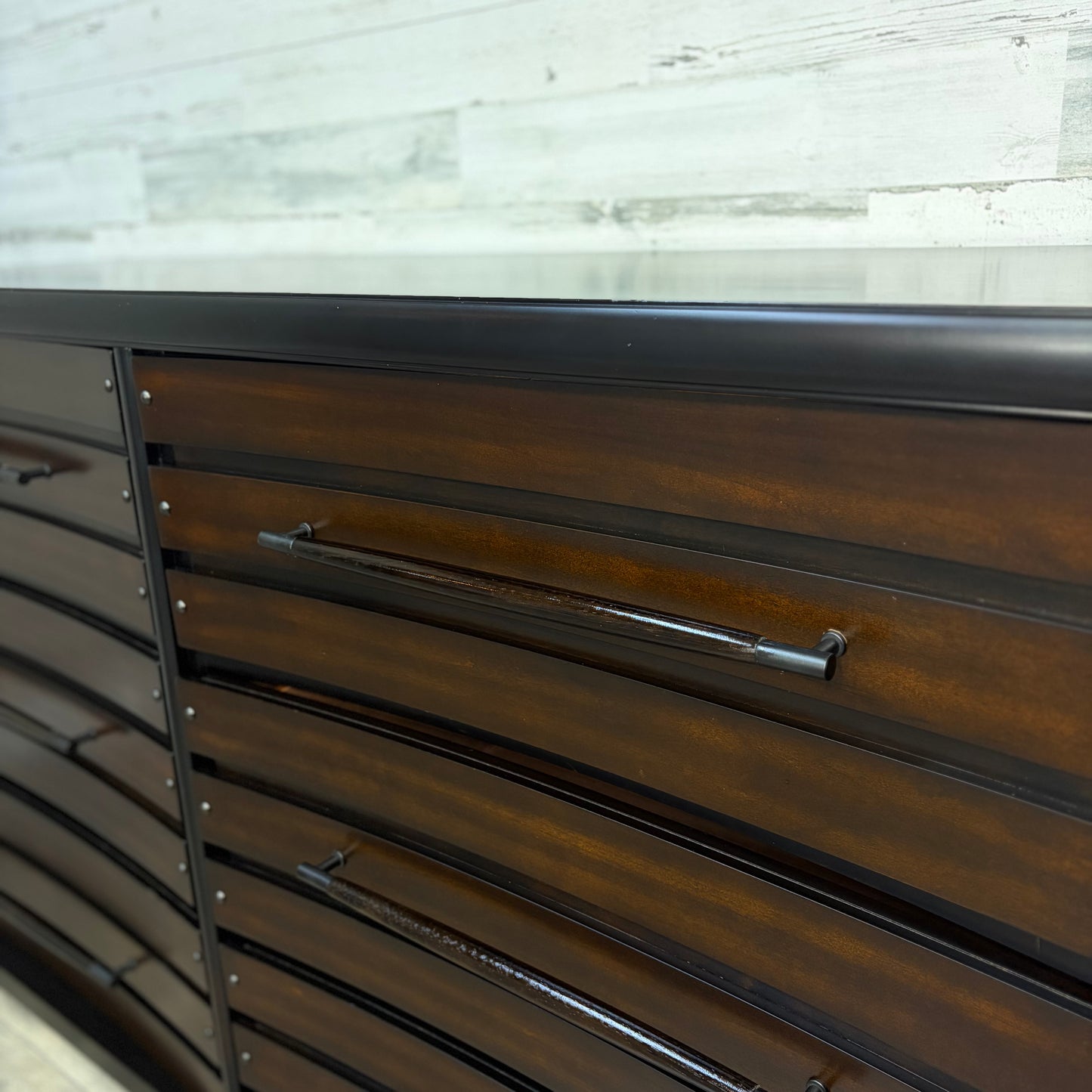 4pc Queen Bedroom Set