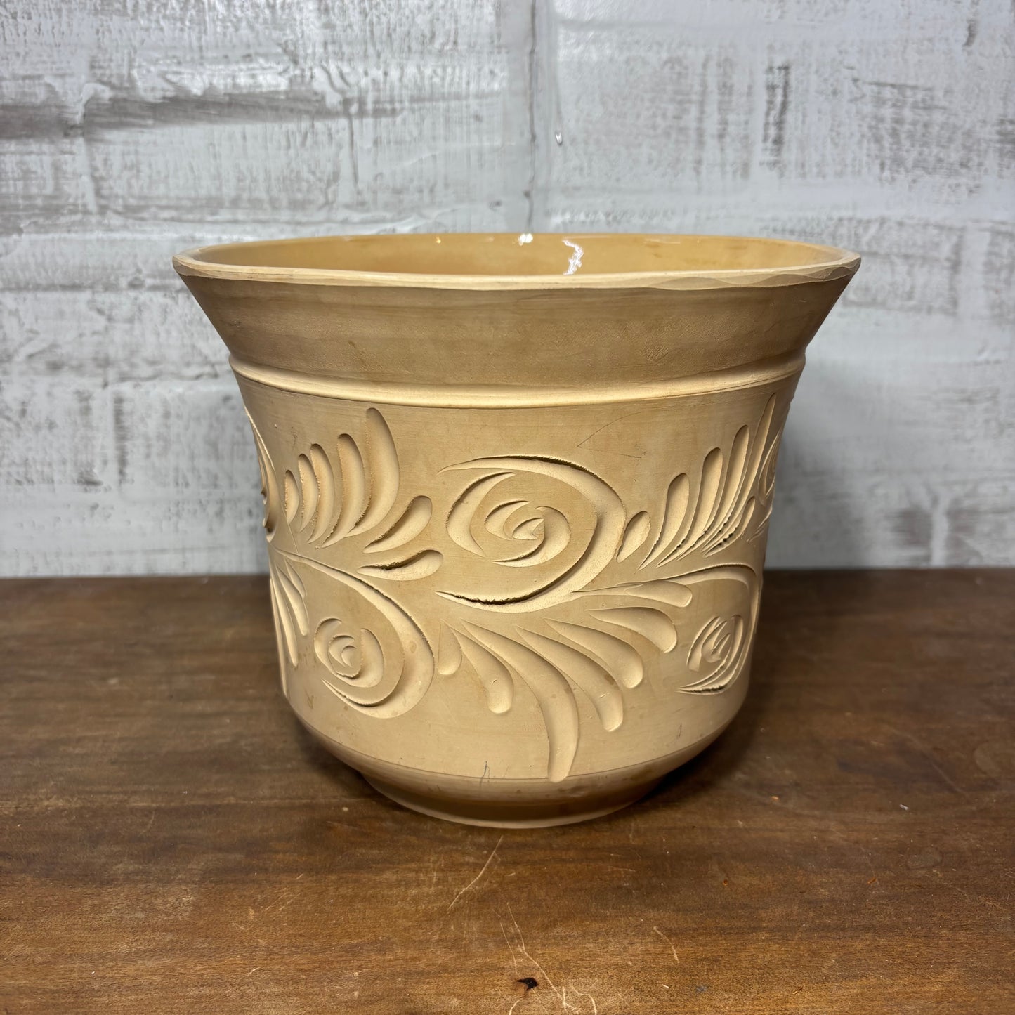 Terracotta Westwood Beige Pot