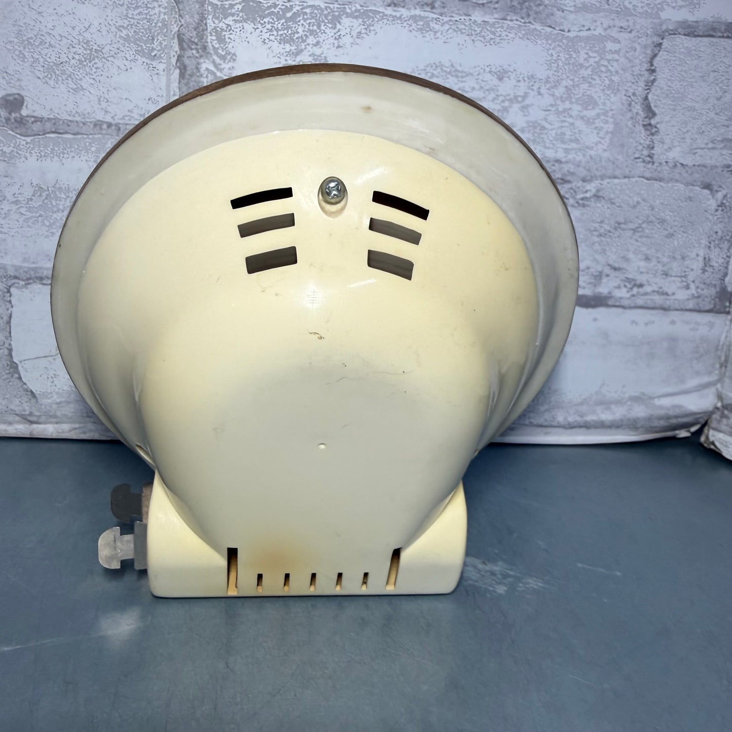 Victorian Cottage 3D Plate Illuminated Vintage