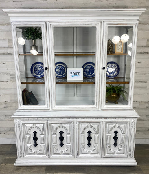 White Thomasville 2pc Hutch