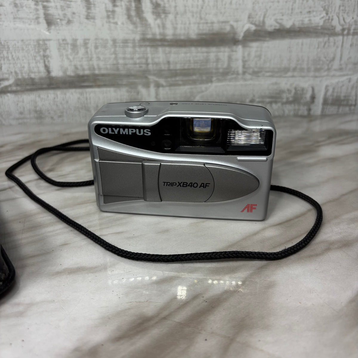 Vintage Olympus Trip XB40 AF 35mm Film Camera with Case Untested
