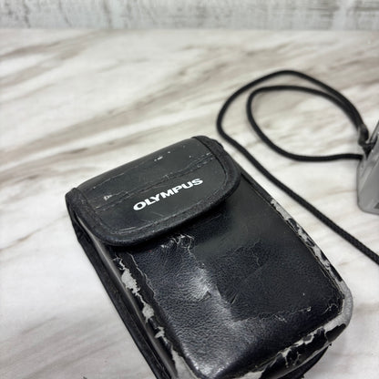 Vintage Olympus Trip XB40 AF 35mm Film Camera with Case Untested