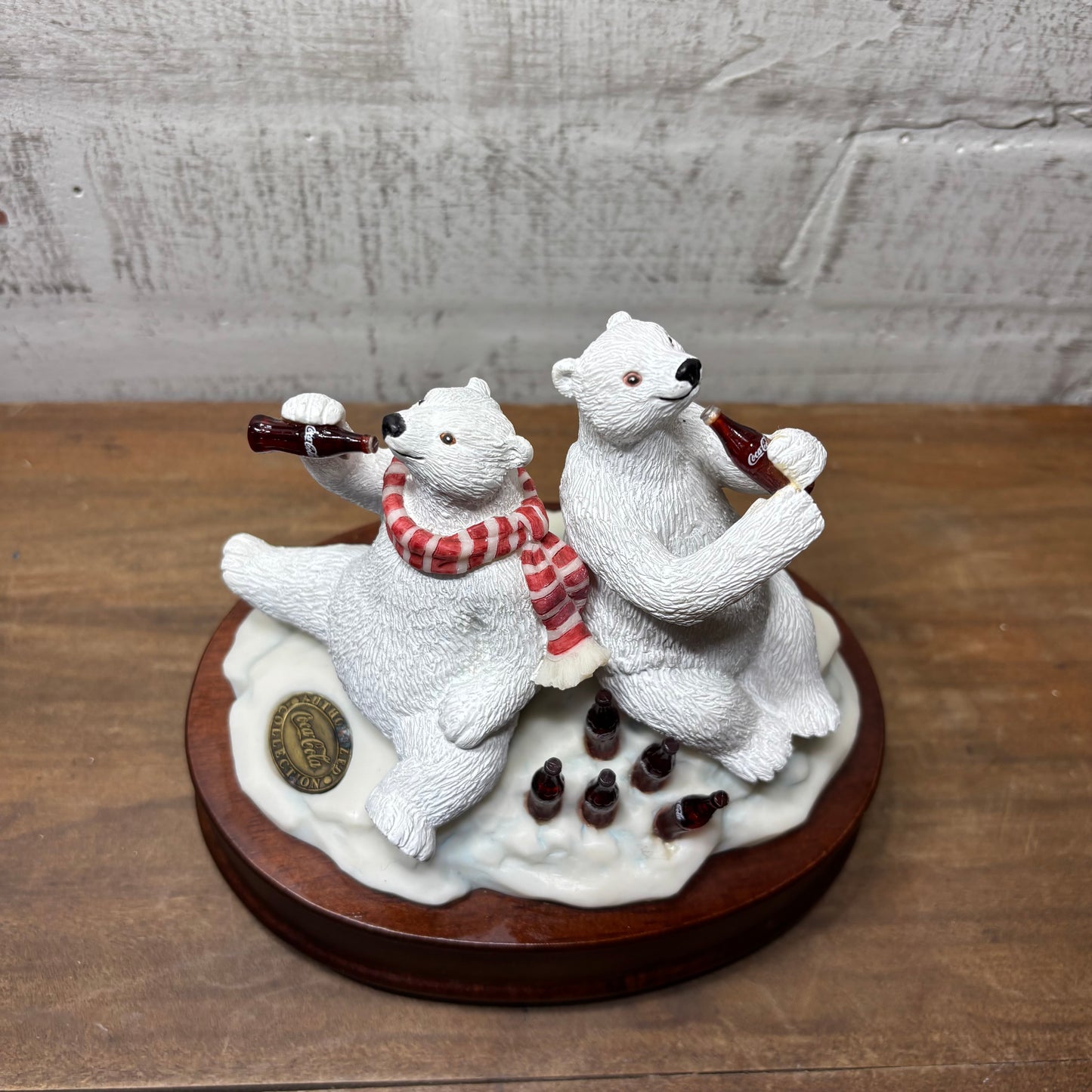 1994 Coca Cola Polar Bears Heritage Collection Music Box