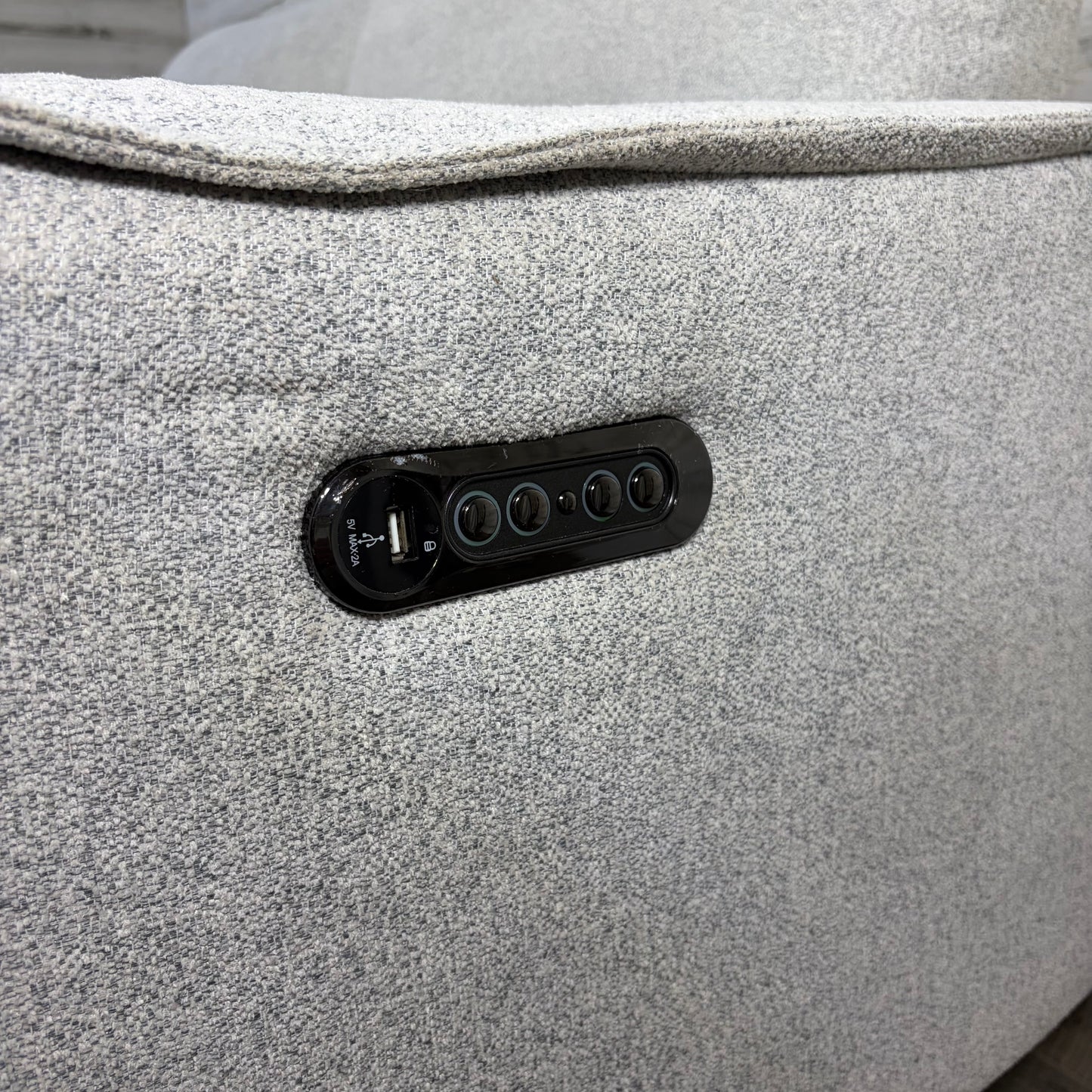 Svana Power Reclining Sofa Couch