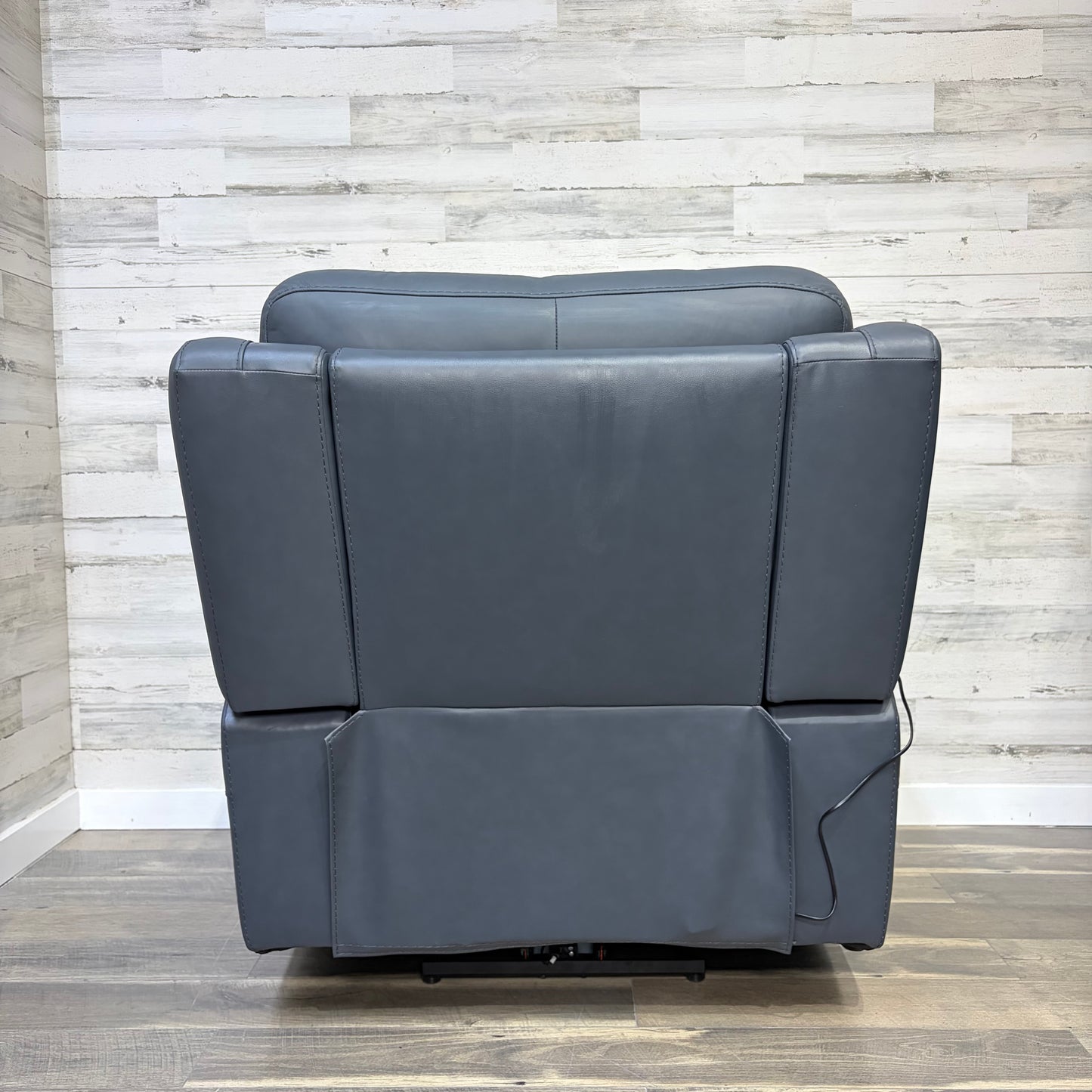Leather Flexsteel “Sawyer” Power Reclining Sofa & Chair Set