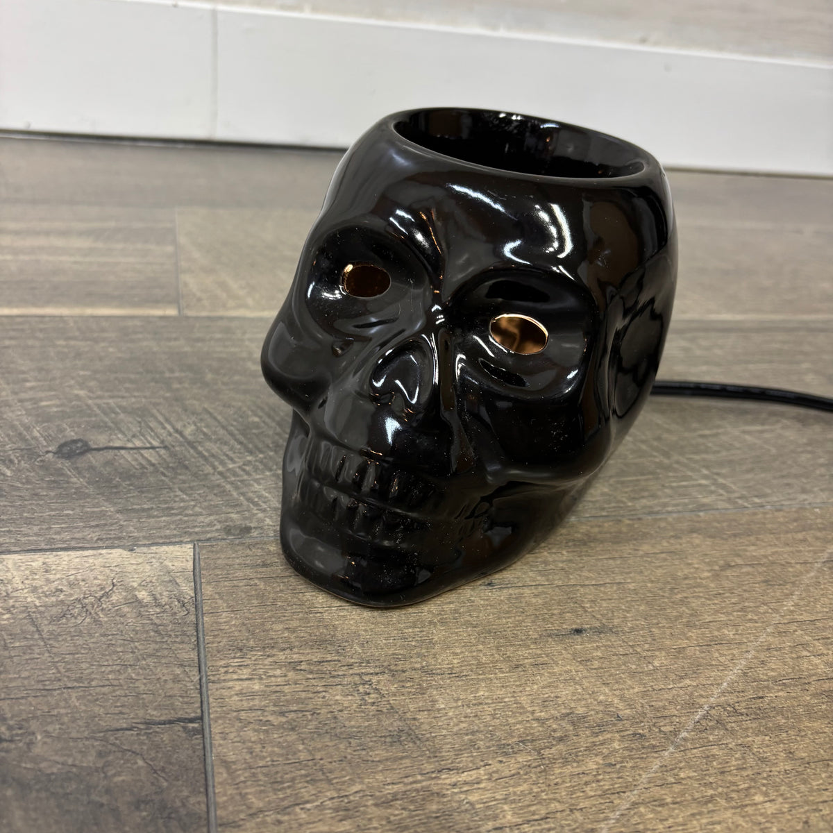 Black Ceramic Skull Wax Warmer