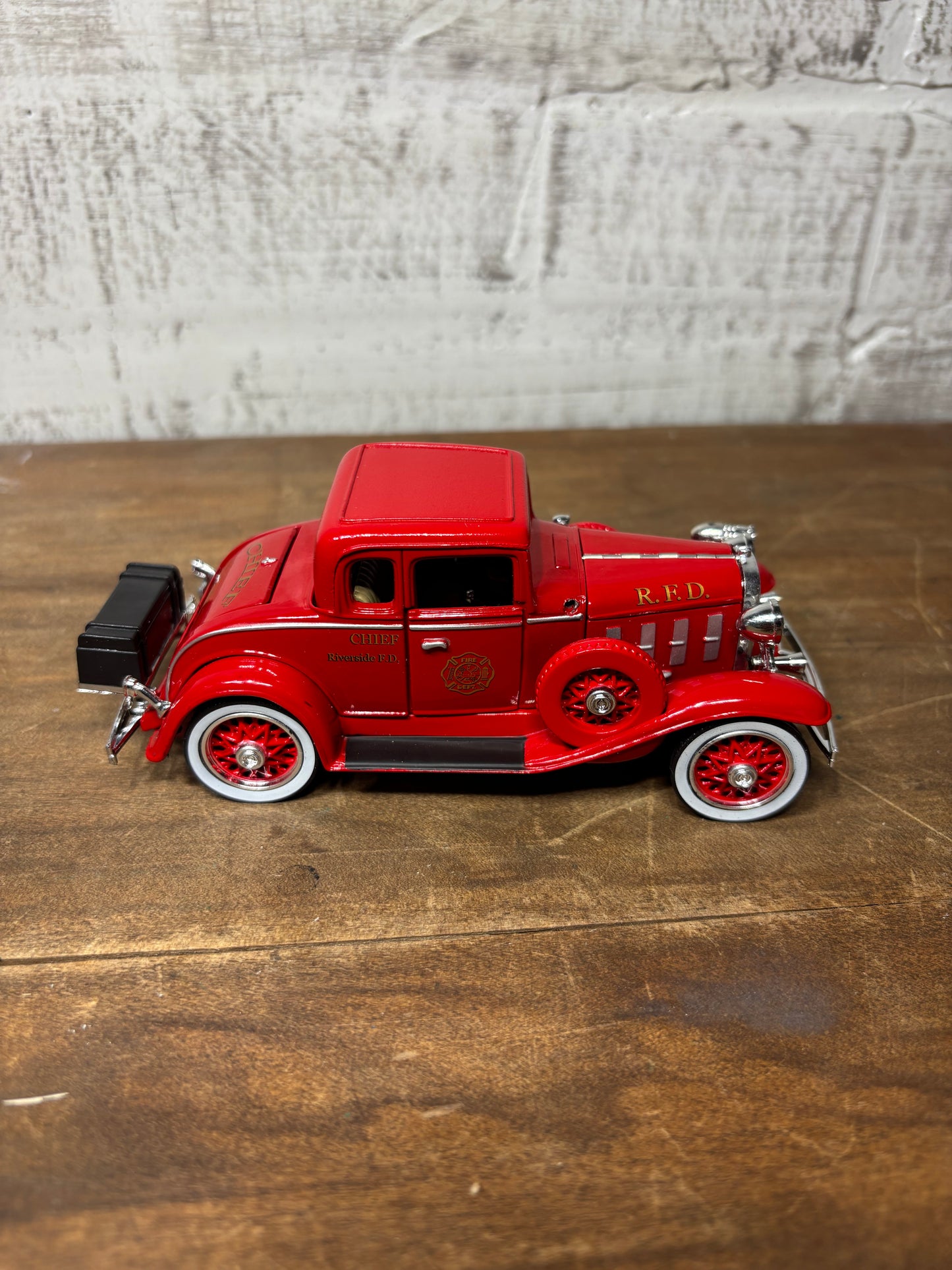 1932 Chevy Roadster Fire Chief Model Car