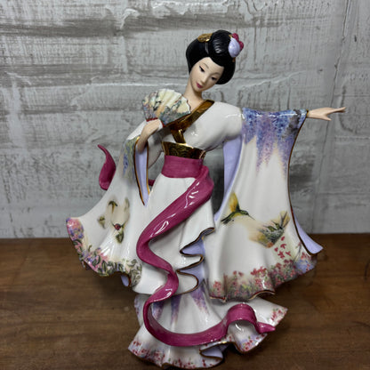 Bradford Exchange Delicate Elegance Silken Whispers Porcelain Figurine No. B6735