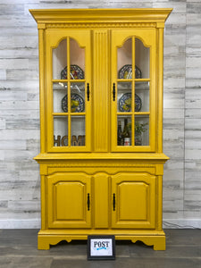 Beautiful Yellow China Hutch