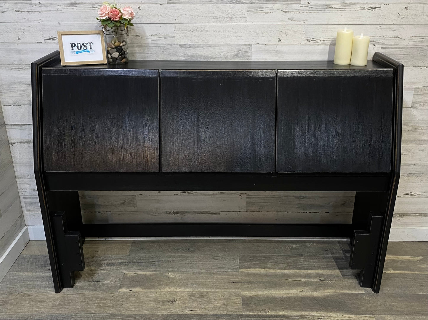 Queen Sz Storage Headboard