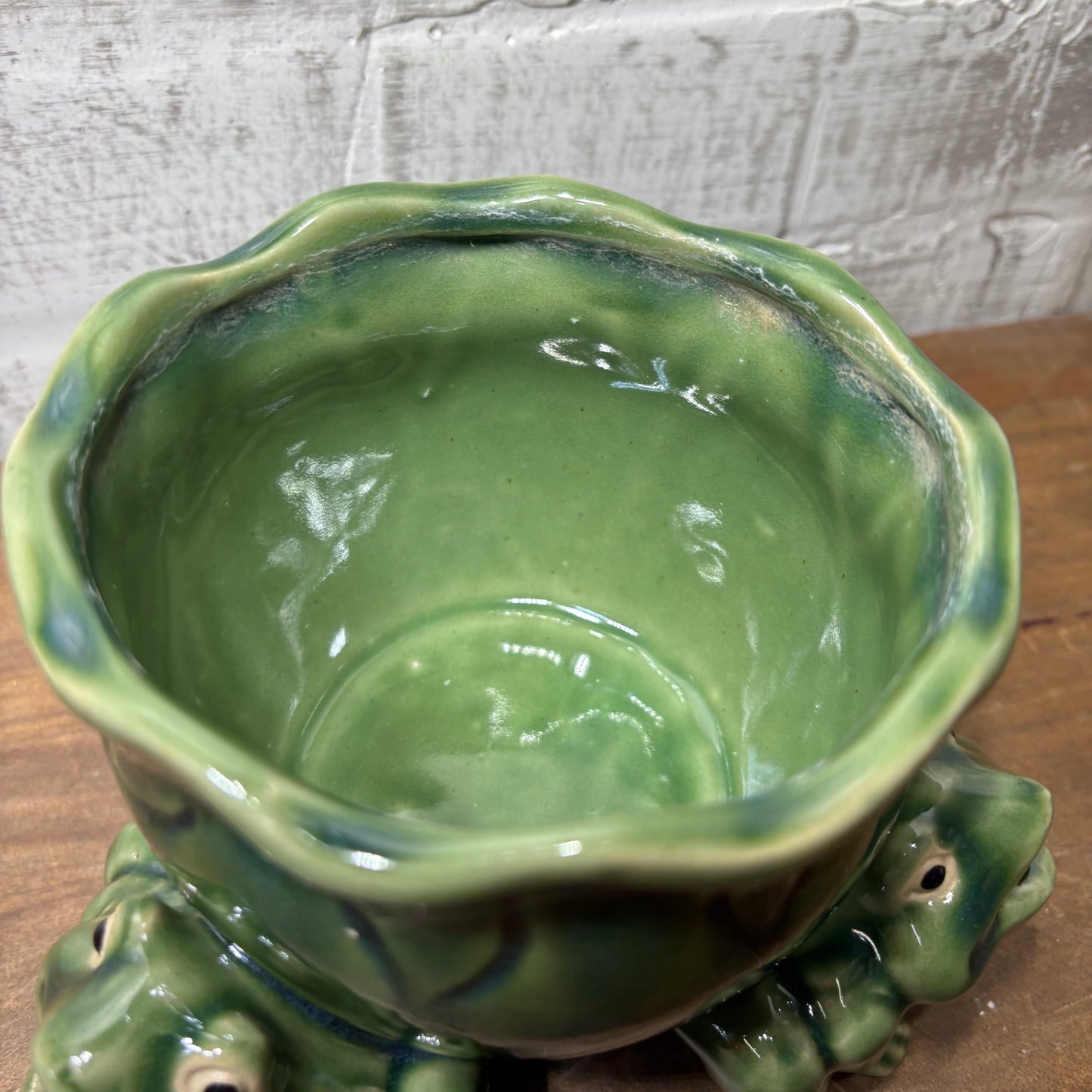 Vintage Green Majolica Style 3-Frog Cabbage Leaf Pottery Planter B-536