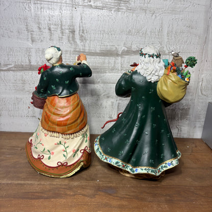 Danbury Mint Natures Santa & Mrs.Claus