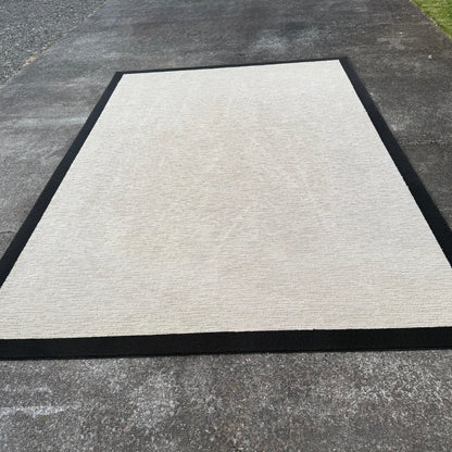 Indoor / Outdoor Area Rug 8x14