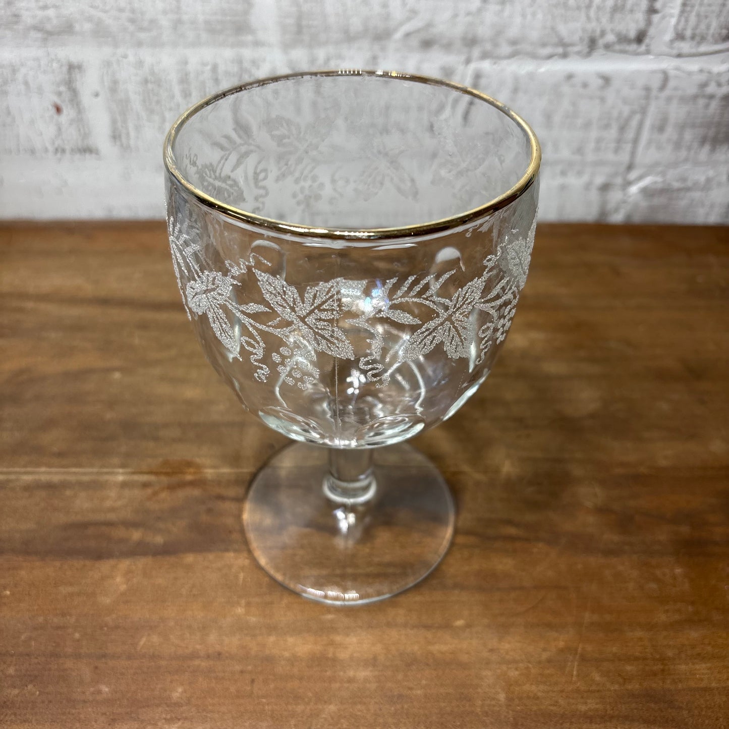 Vintage Bartlett Collins Etched Grapes Thumbprint Goblet Wine Glass
