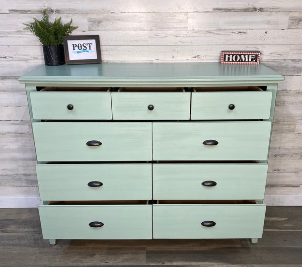 Large 9 Drawer Dresser