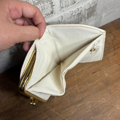 Vintage Kiss Lock Clasp White Coin Purse Wallet