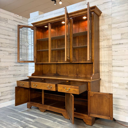 Ethan Allen Hutch Old World TreasuresStep