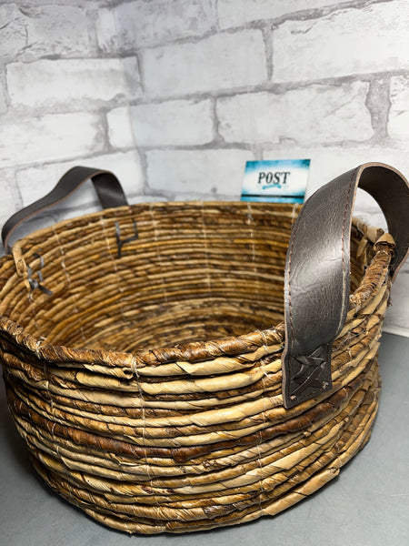 Farmhouse Woven Seagrass Basket W/ Handles