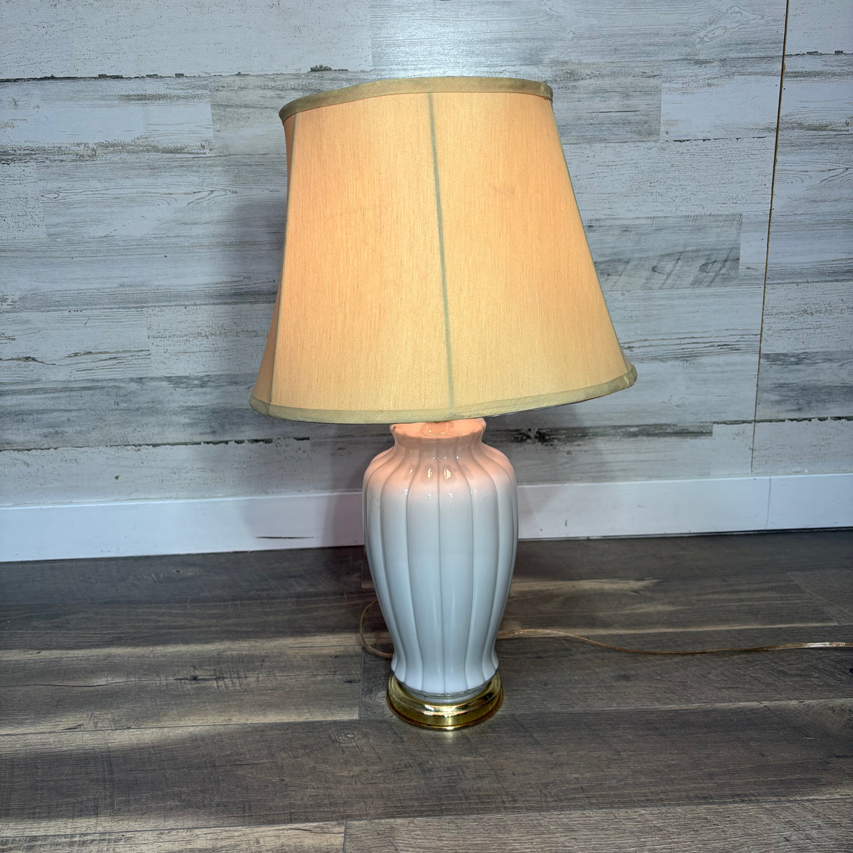 Vintage White Glass Table Lamp