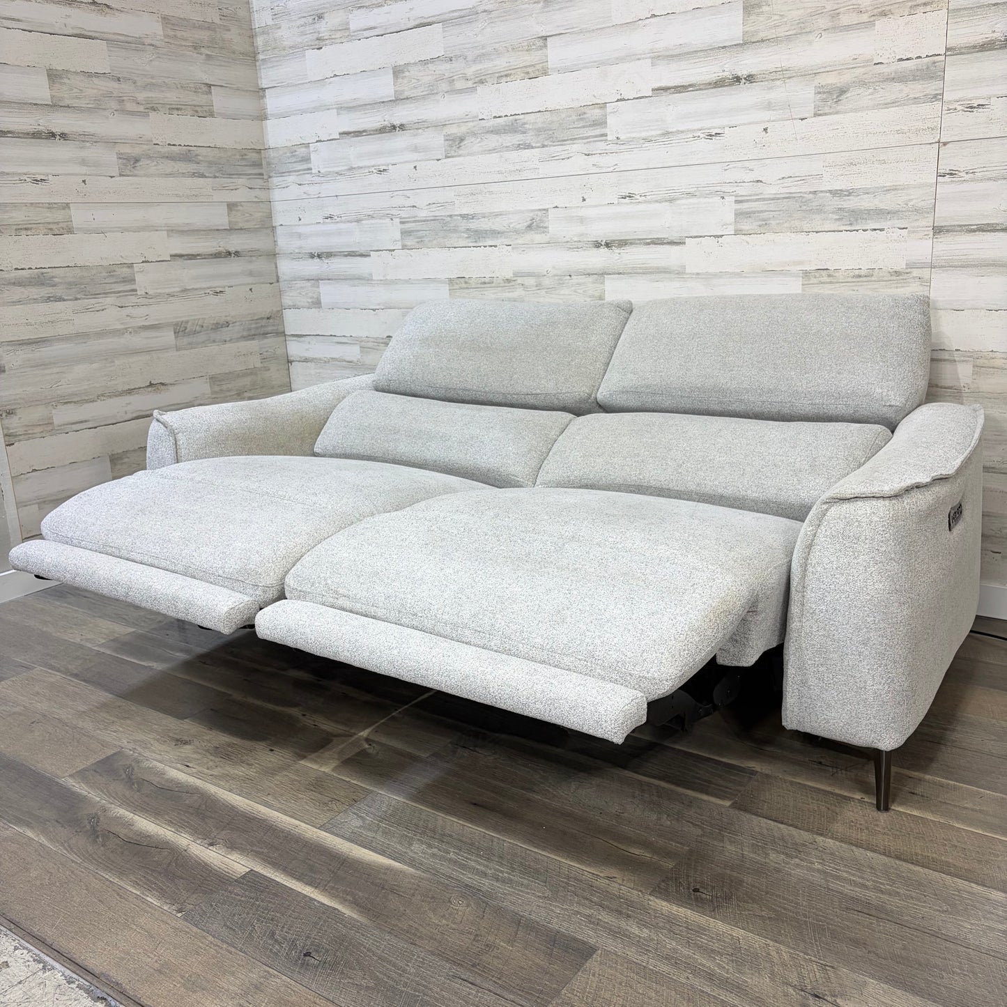 Svana Power Reclining Sofa Couch