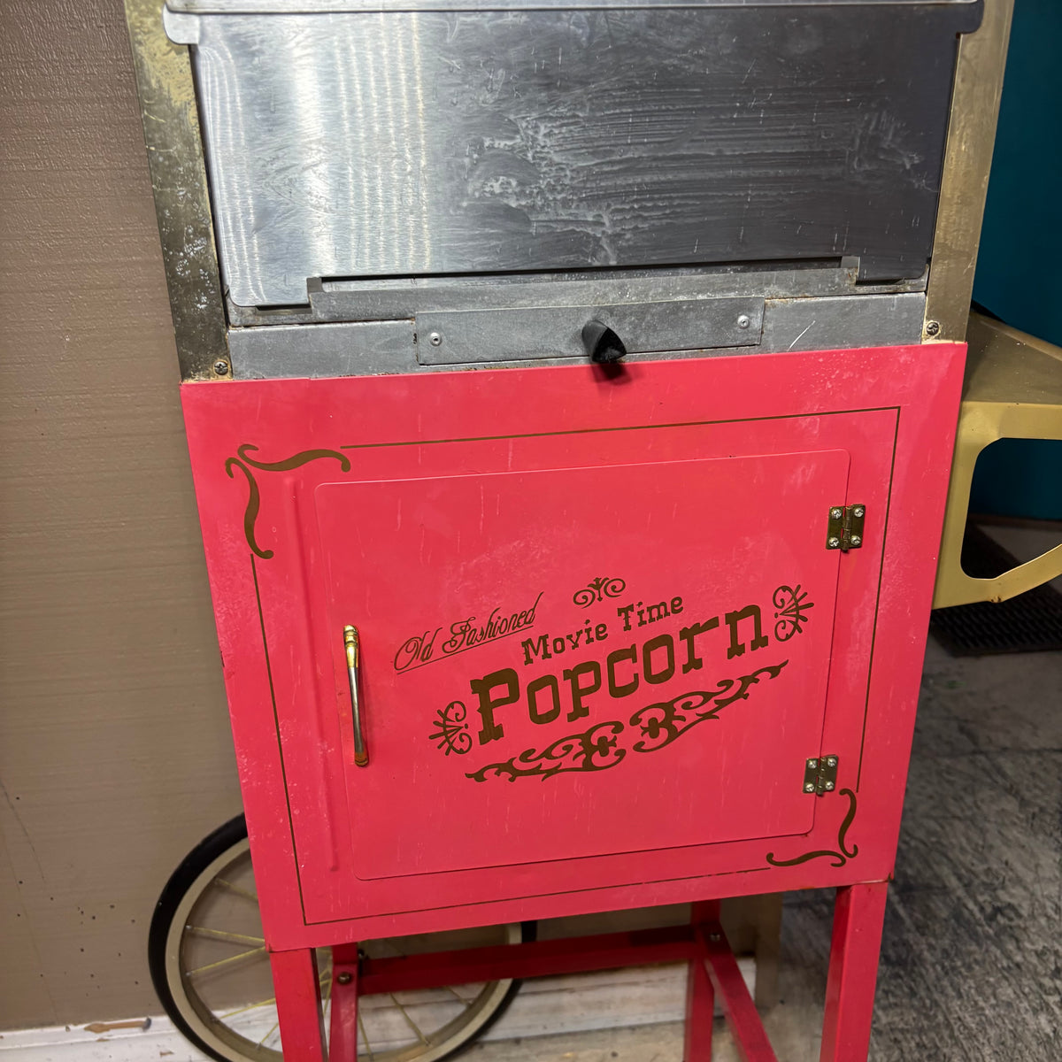 Old Fashioned Movie Time Popcorn Cart and Machine