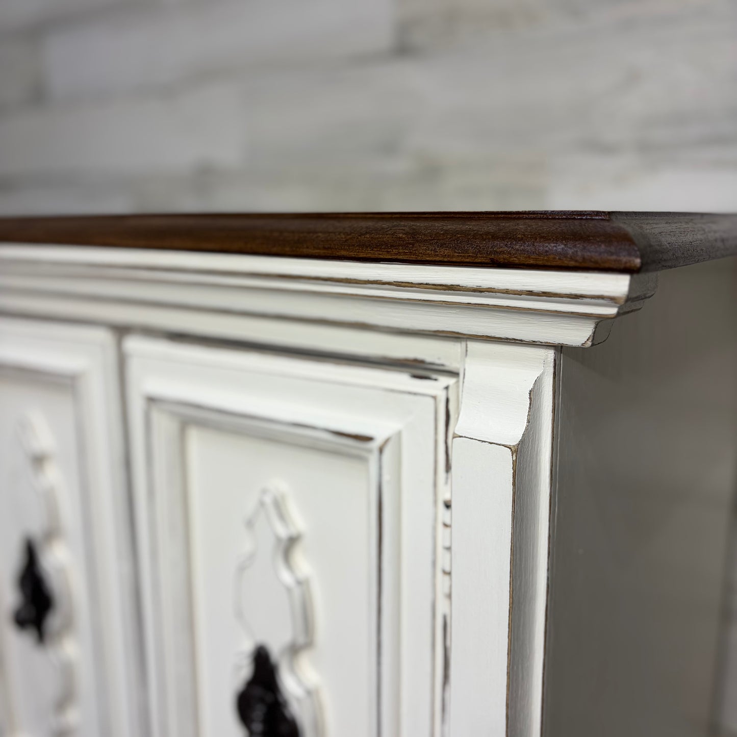 Set Of 2 White Farmhouse Nightstands