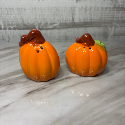 Pumpkin Salt & Pepper Shaker Set