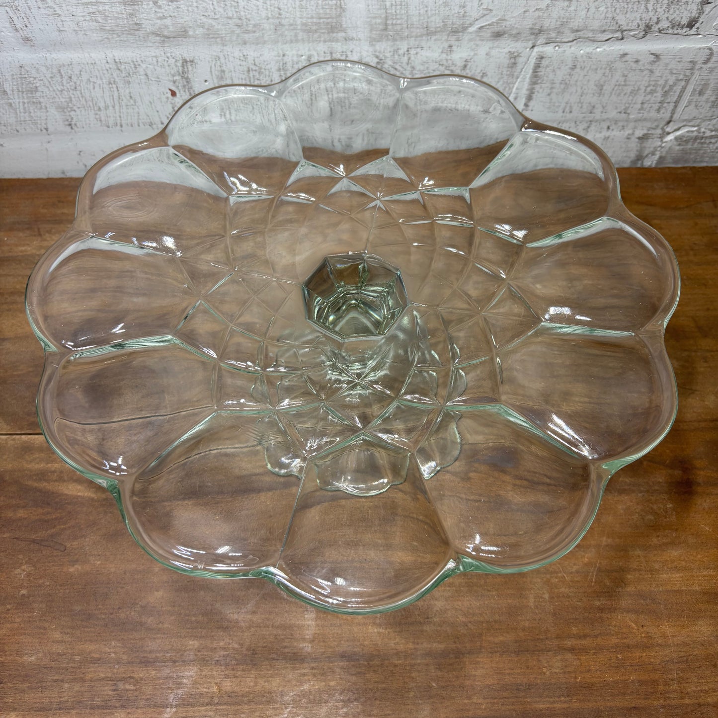 Vintage LE Smith Dominion Glass PedestalCake Stand
