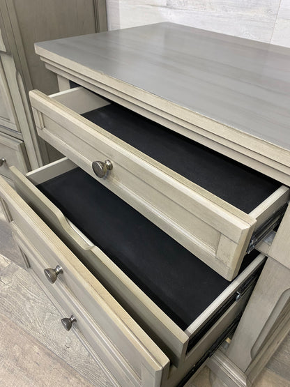 Rustic Gray Dresser & Nightstand Set