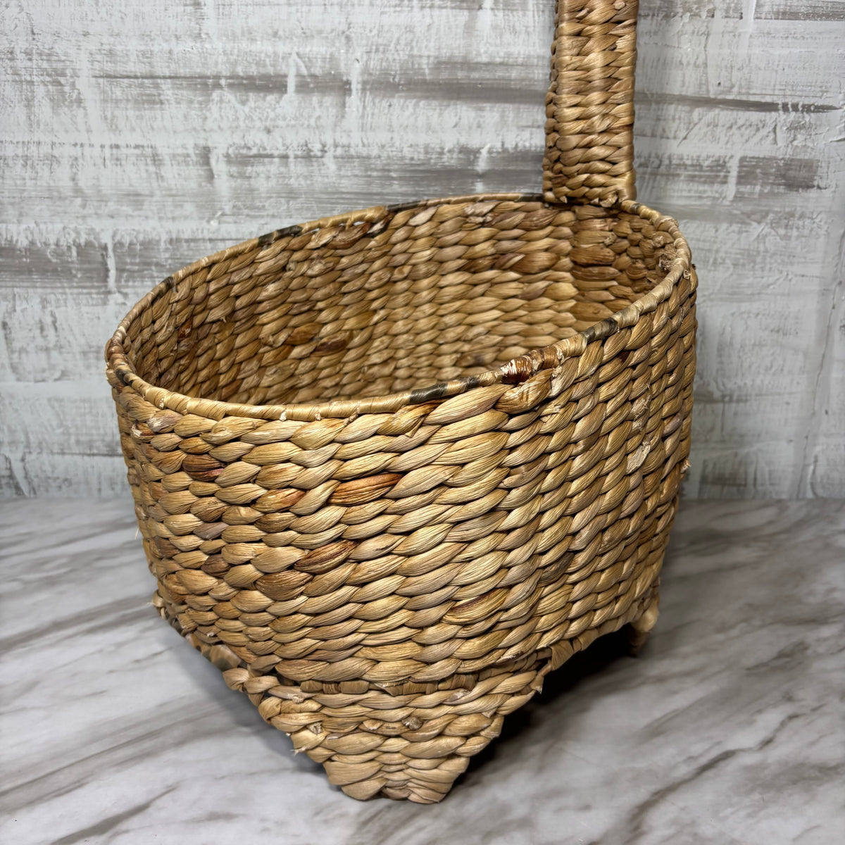 Woven Seagrass Llama Shaped Storage Basket