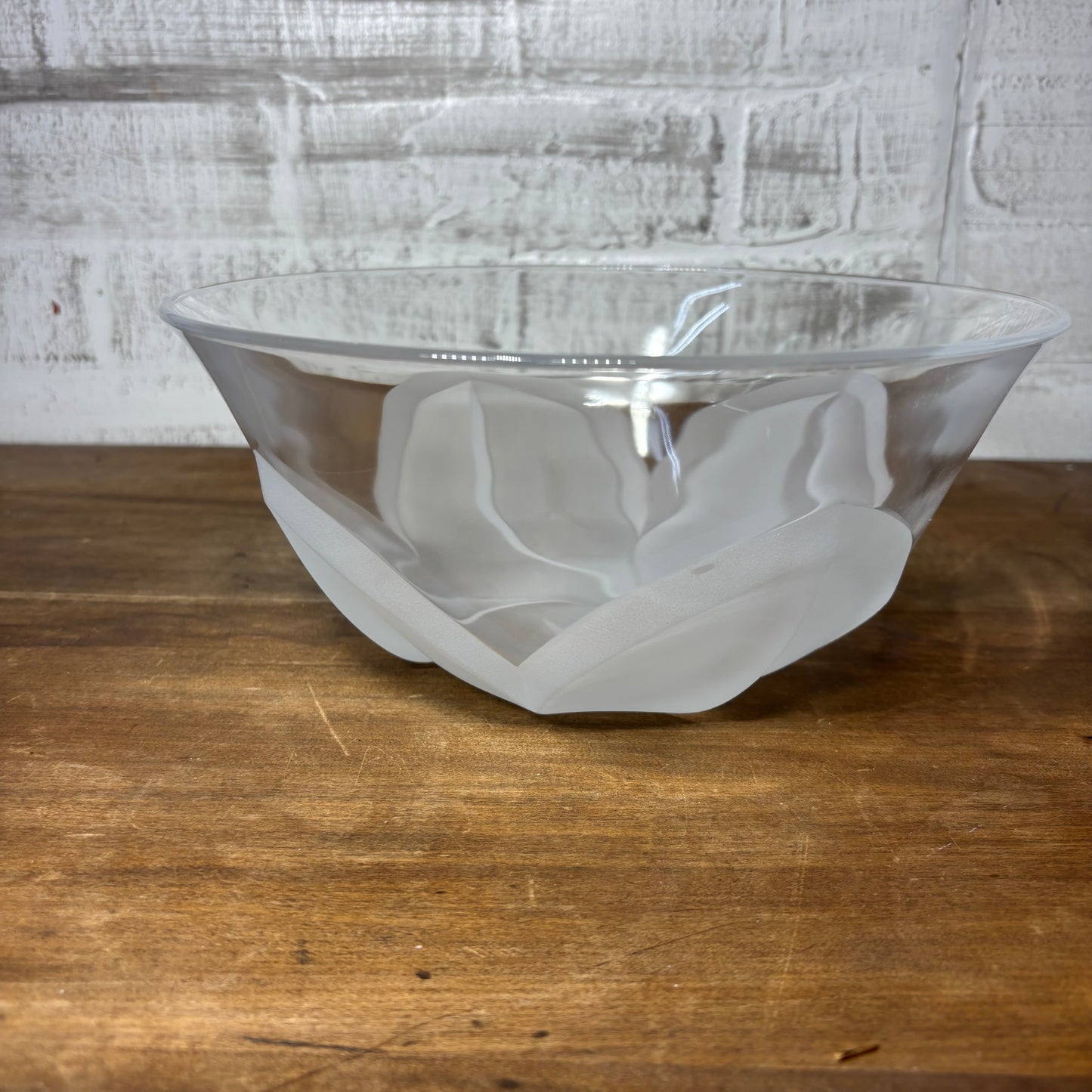 Serving Bowl with Frosted Flower Base