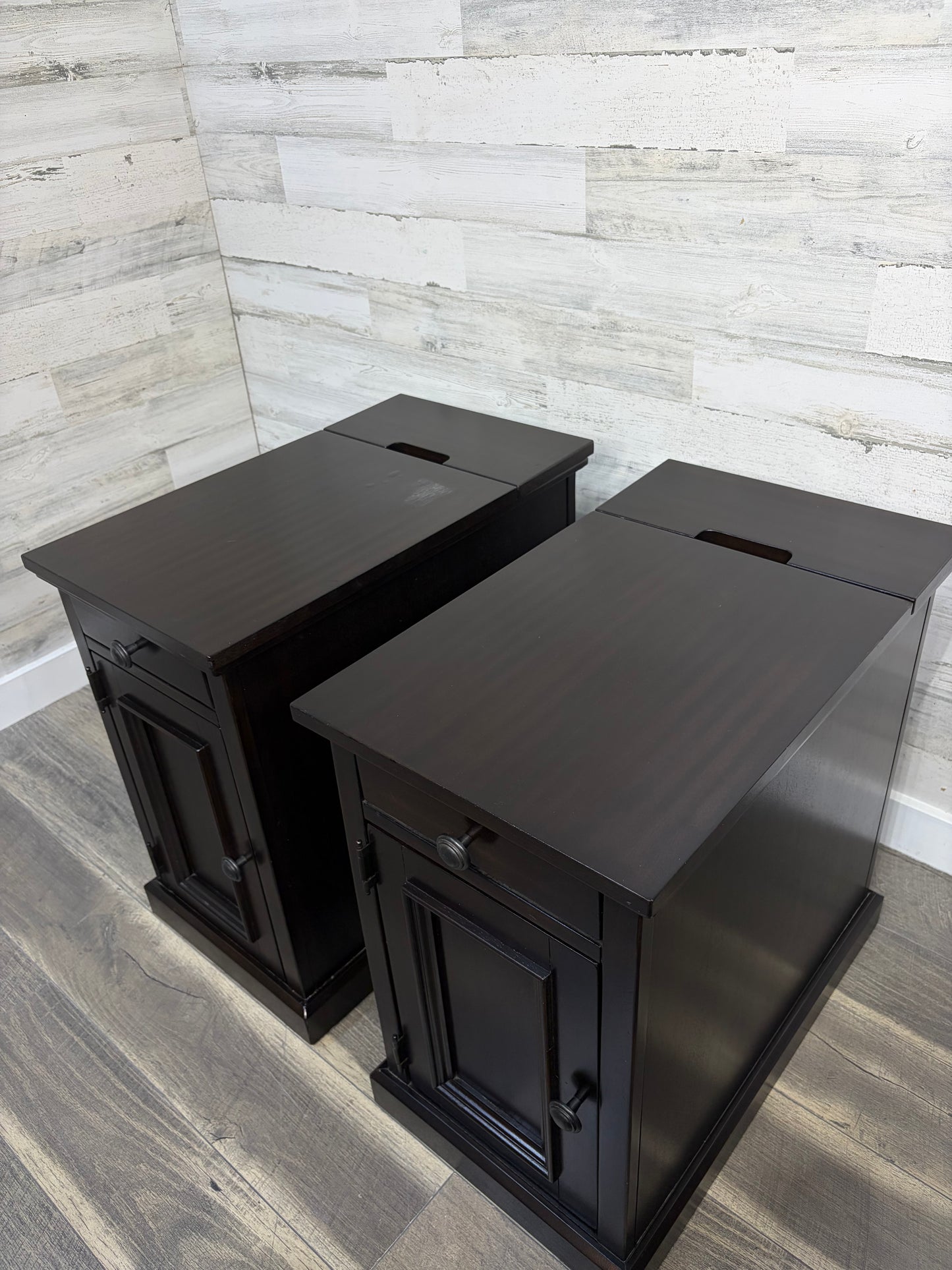 Set Of 2 Power End Tables/ Nightstands